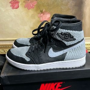 Jordan 1 Flyknit High Retro Grey/Black men’s 9.  MINT worn twice.